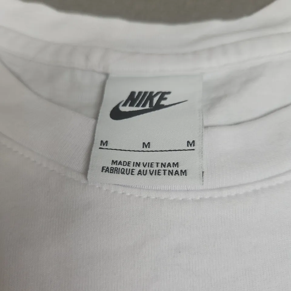 Nike White T-Shirt with AIR Graphic – Men's Medium