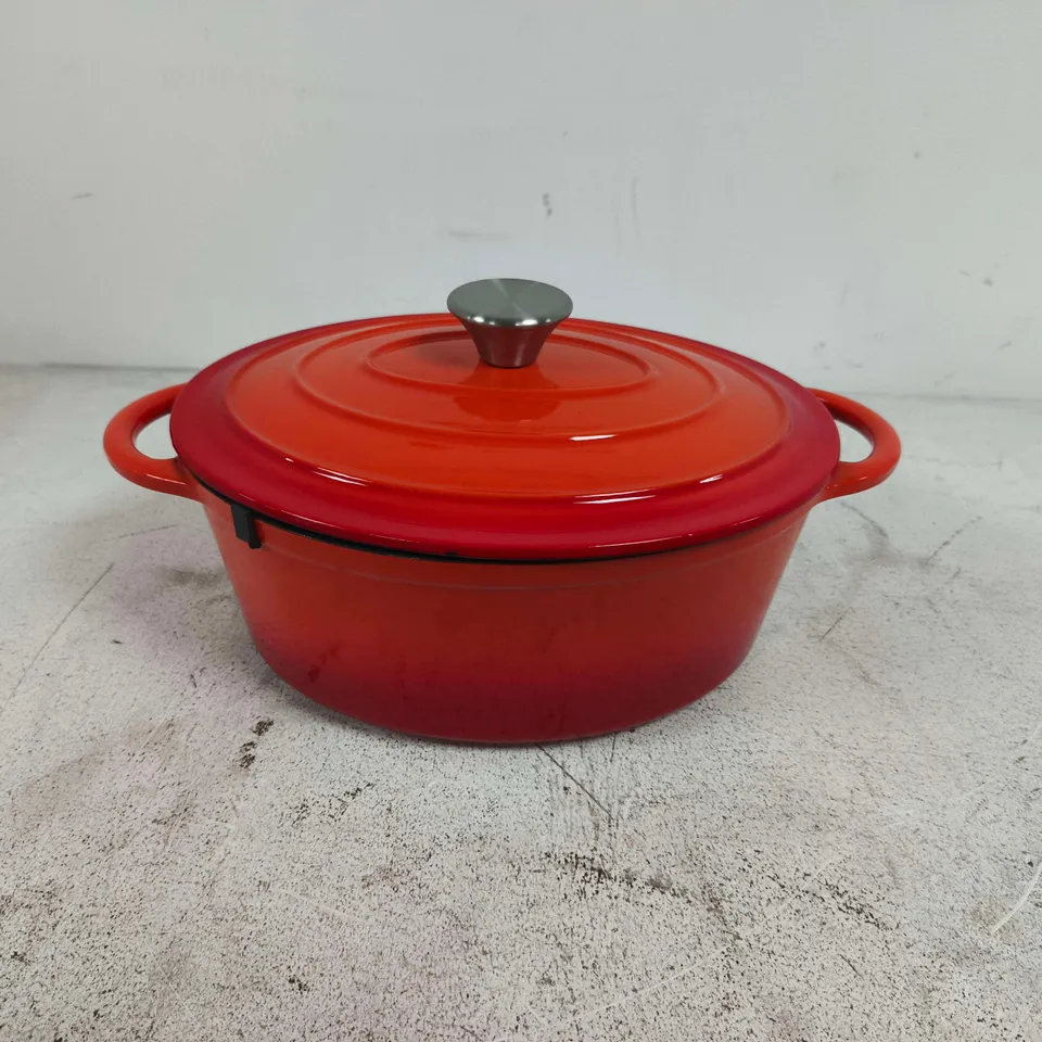 OVAL ORANGE CASSEROLE DISH