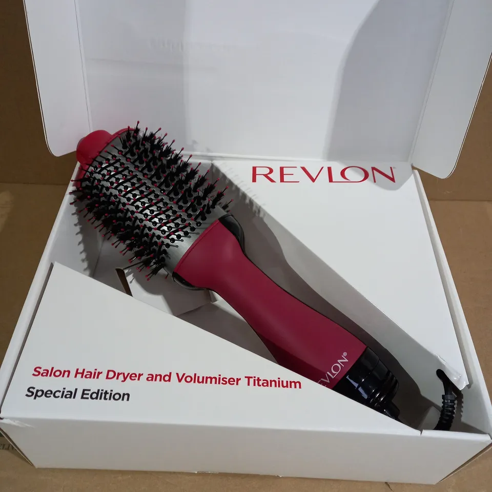 REVLON VOLUMISING HAIR DRYER  RRP £79.99