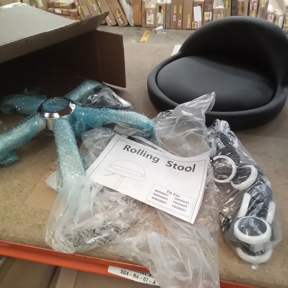 BOXED ROLLING STOOL