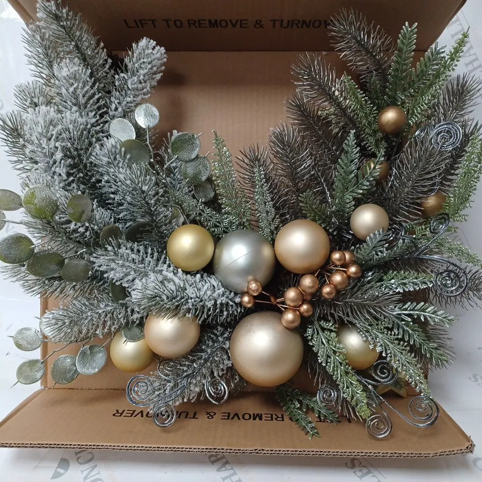 BOXED MOON SHAPED WREATH  RRP £29.99