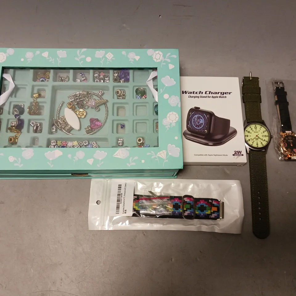 BOX OF APPROXIMATELY 15 ASSORTED ITEMS TO INCLUDE - WATCH CHARGER , SOKI WATCH , JEWELLERY BOX ETC