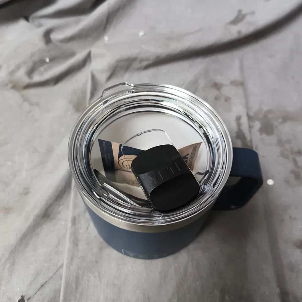 YETI INSULATED TUMBLER MUG – BLUE WITH CLEAR LID