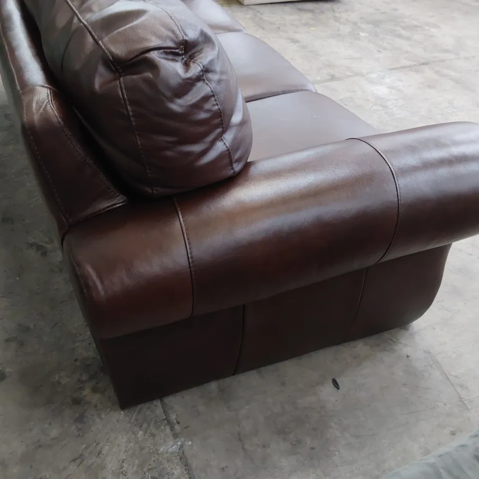 DESIGNER THREE SEATER SCROLL ARM SOFA CHESTNUT LEATHER 