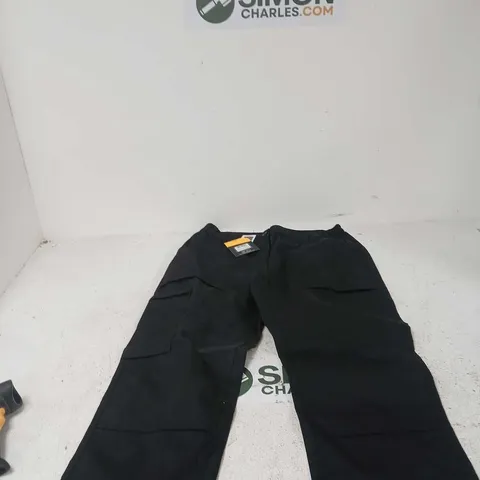 REGATTA PROFESSIONAL WOMEN’S WATER-RESISTANT CARGO TROUSERS, BLACK – UK 16 (EU 42, FR 44), INSIDE LEG 31 IN