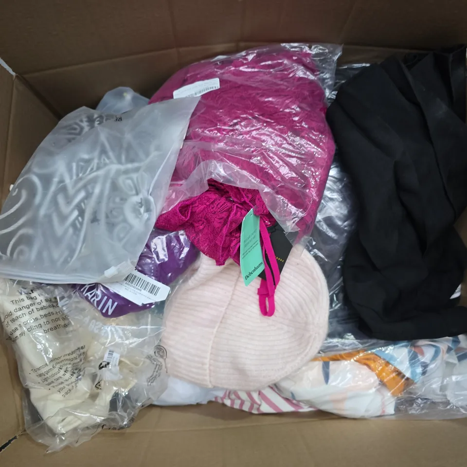 APPROXIMATELY 30 ASSORTED CLOTHING ITEMS IN VARIOUS SIZES, STYLES & COLOURS TO INCLUDE BRANDS SUCH AS GRACE KARIN, STRADIVARIUS, WAREHOUSE, ETC - COLLECTION ONLY