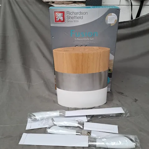 BOXED RICHARDSON SHEFFEILD FUSION 5PCE KNIFE SET IN WHITE - COLLECTION ONLY