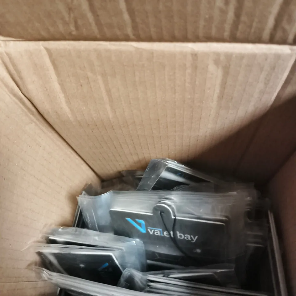 BOX OF APPROXIMATELY 50 VALET BAY CAR AIR FRESHENERS
