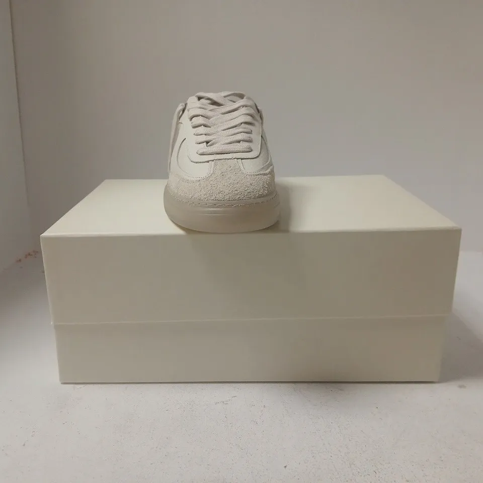 BOXED PAIR OF REPRESENT TRAINERS IN VINTAGE WHITE SIZE UK 7