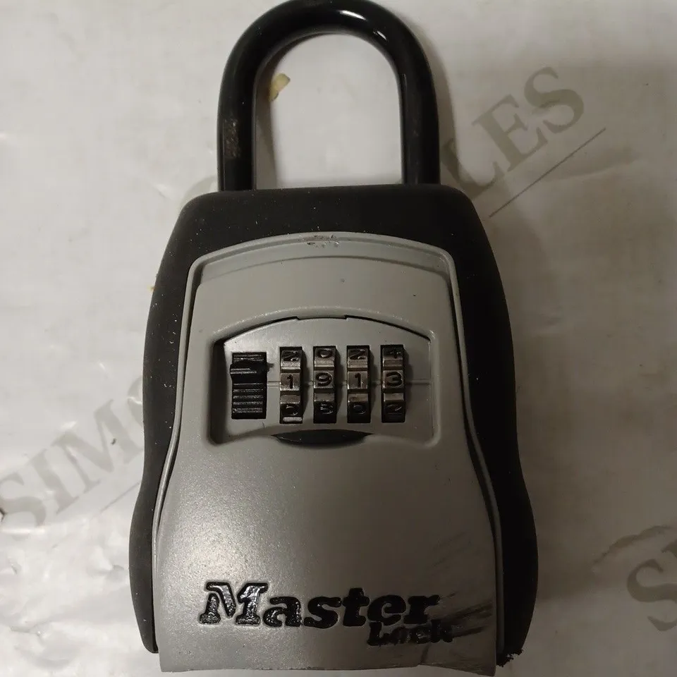 MASTER LOCK KEY SAFE