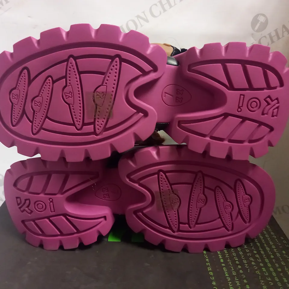 KOI VEGAN THE TRIAD OF DEMON DOLLS VILUM TRAINERS - SIZE 7