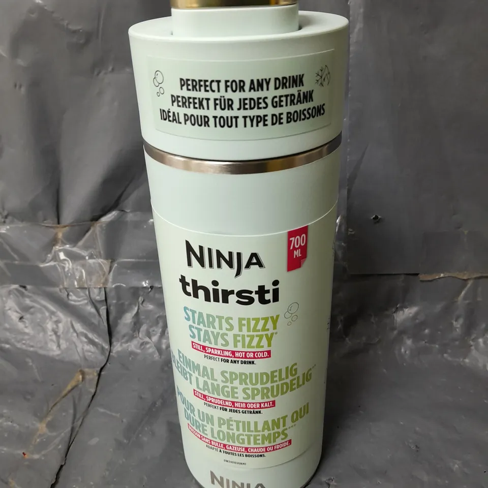 NINJA THIRSTI 700ml BOTTLE IN LIGHT GREEN