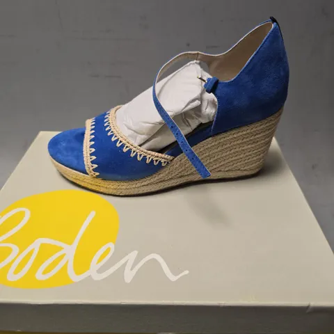 BOXED BODEN BLUE SIZE 39