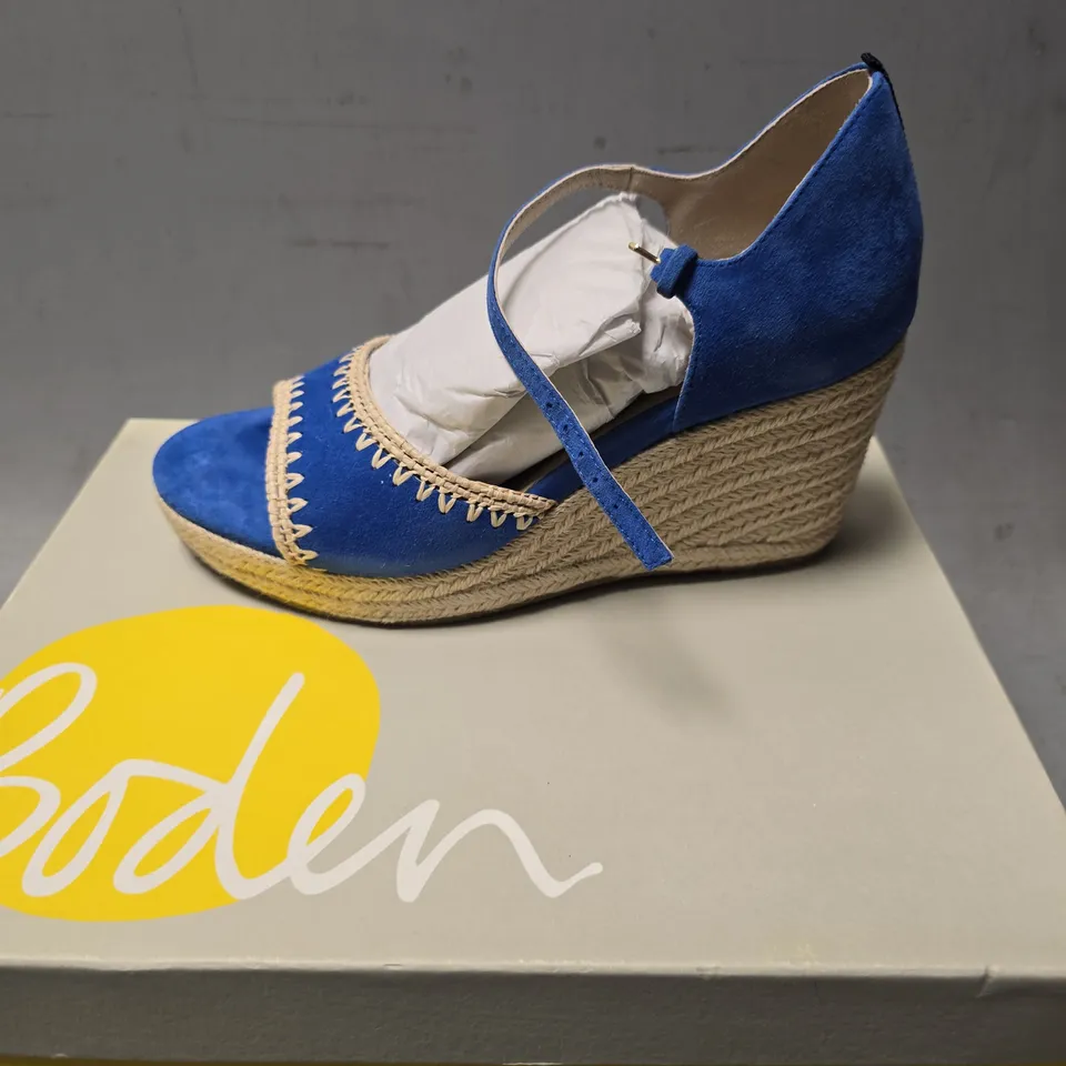 BOXED BODEN BLUE SIZE 39