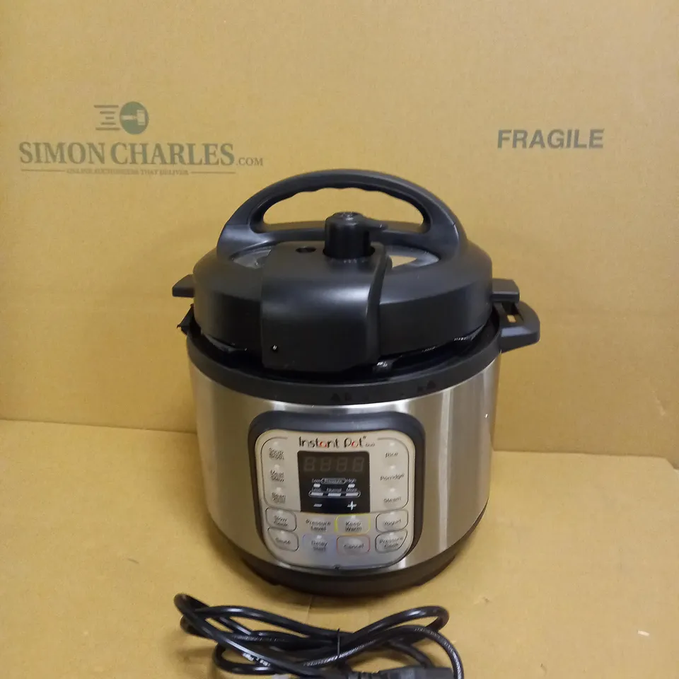 INSTANT POT DUO MINI PRESSURE COOKER