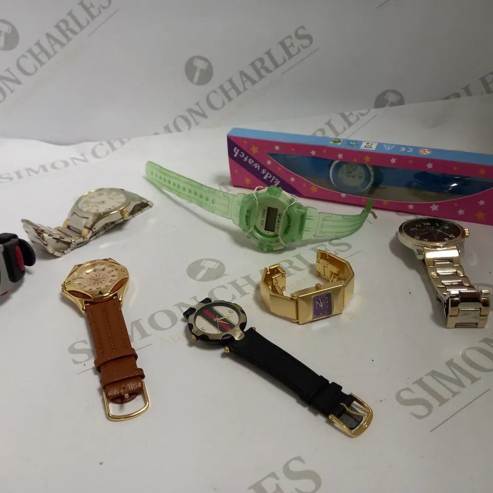 BOX OF APPROX 70 ASSORTED WATCHES INCLUDING CHILDRENS, MEN AND WOMENS WATCHES IN VARIOUS STYLES