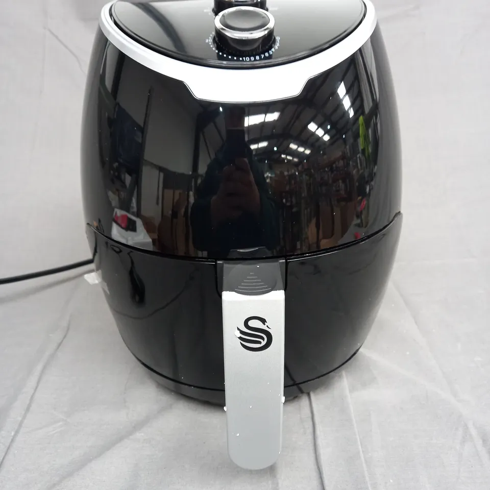 SWAN 4 LITRE FAMILY SIZE AIR FRYER 