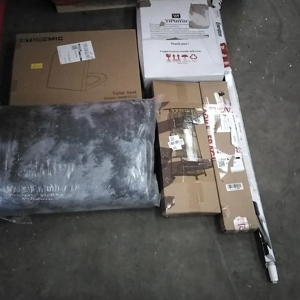 PALLET OF ASSORTED ITEMS INCLUDING STOREMIC TOILET SEAT, VEGA INDOORUSA, ENERGIZER 4 FOOT FROSTED LIGHT, EXQUI DRESSER CABINET, HOTOP METAL GARDEN DECORATION, BOHANER HEAVY METAL CLOTHES RACK