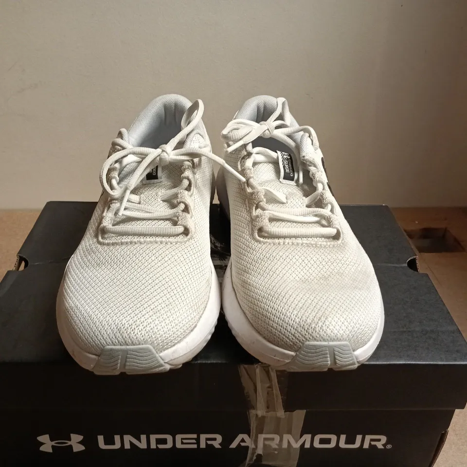 BOXED PAIR OF UNDER ARMOUR UA CHARGED SURGE 4 – MEN'S RUNNING SHOES, UK 9