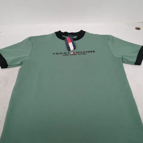 TOMMY HILFIGER LOGO TEE SIZE S 