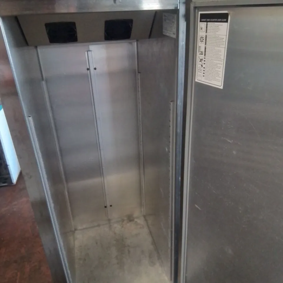 FOSTER COMMERCIAL STAINLESS STEEL REFRIGERATOR  XR600H