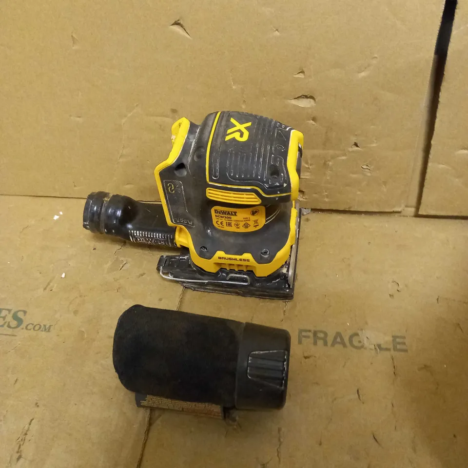 DEWALT 18V LITHIUM ION