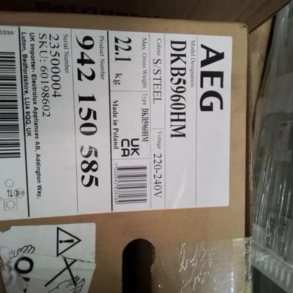 AEG SLIDING 90cm CHIMNEY HOOD STAINLESS STEEL Model DKB5960HM RRP £492