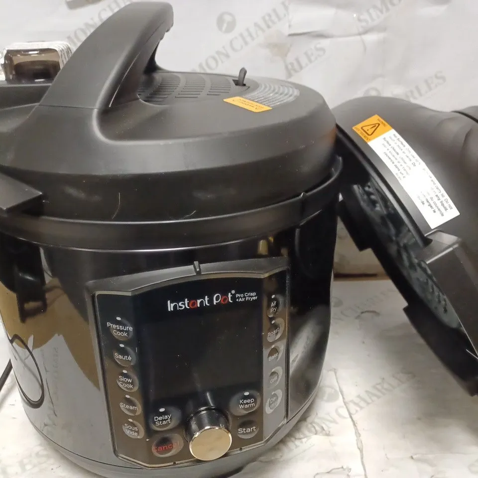 INSTANT POT PRO CRISP ELECTRIC MULTI COOKER