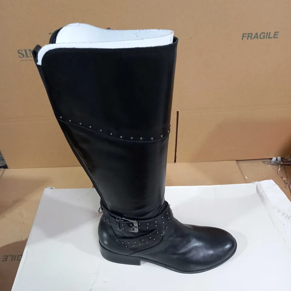 BOXED PAIR OF MARC FISHER GLILA HI BOOTS - BLACK - UK SIZE 7.5