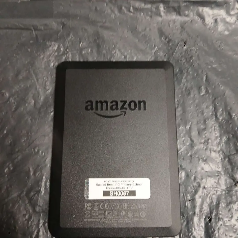 AMAZON KINDLE E-READER – BLACK - MODEL UNSPECIFIED