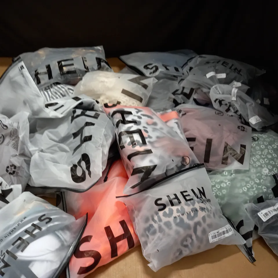 LOT OF ASSORTED BAGGED SHEIN CLOTHING ITEMS IN VARIOUS SIZES