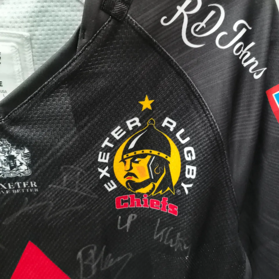 EXETER CHIEFS RUGBY JERSEY – HOME SHIRT, CASTORE, BLACK, SIGNED, UK L