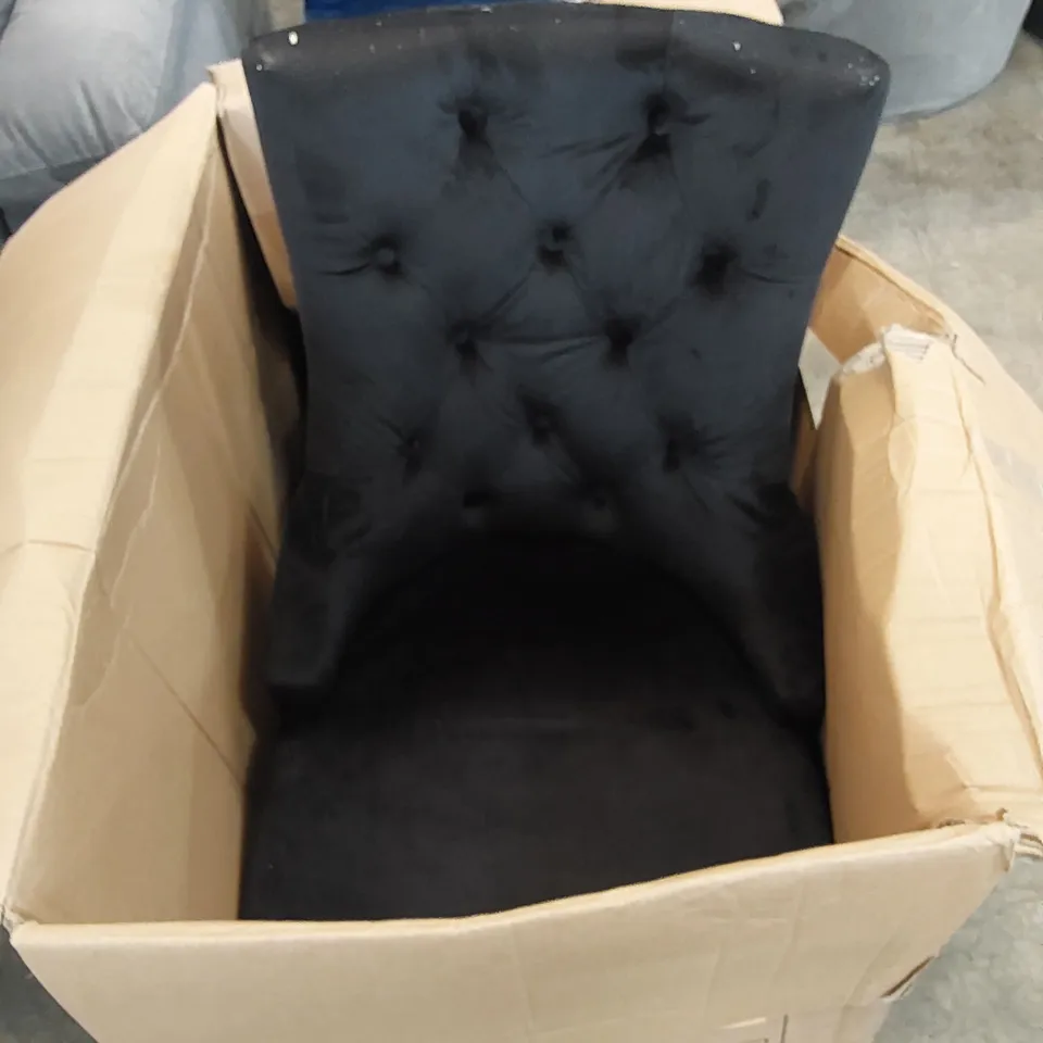 BOXED SANDHURST DINING CHAIR IN BLACK VELVET - SET OF 2 (1 BOX)