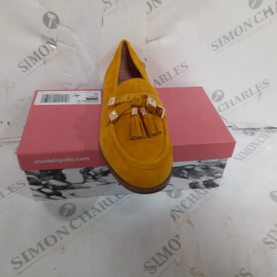 MODA IN PELLE MUSTARD SUEDE WIDE FIT BOW TRIM SMART LOAFER SIZE 40