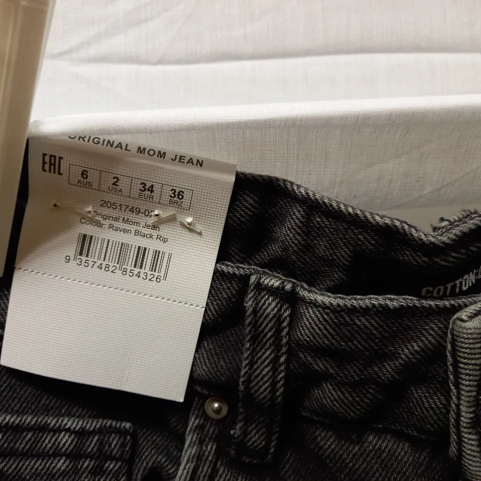 BOX OF APPROX 20 BRAND NEW COTTON:ON ORIGINAL MOM JEAN - RAVEN BLACK RIP SIZE AUS 6