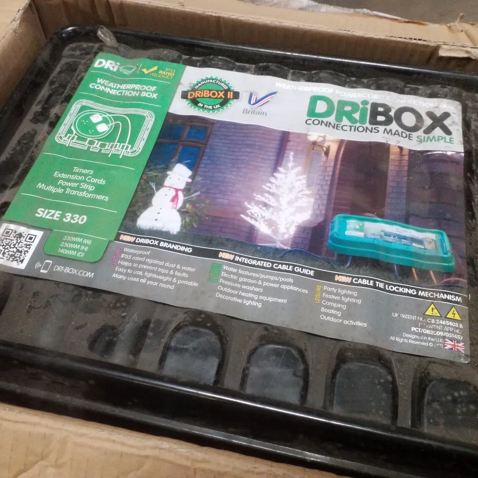 PALLET CONTAINING ASSORTED PRODUCTS INCLUDING UNIVERSAL IN-CAR CRADLES & WEATHERPROOF CONNECTION BOXES