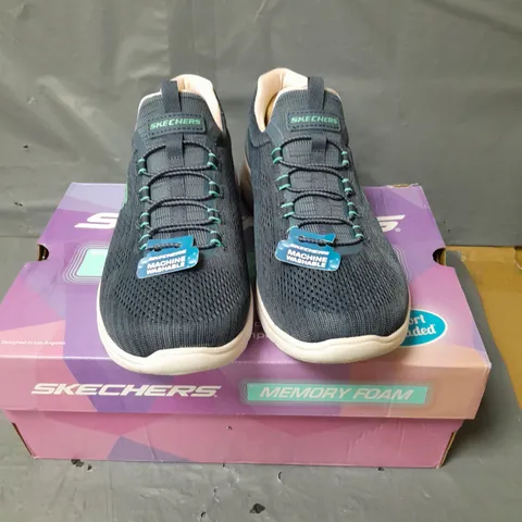SKECHERS SUMITS FUN TRAINERS - NAVY - SIZE 6.5