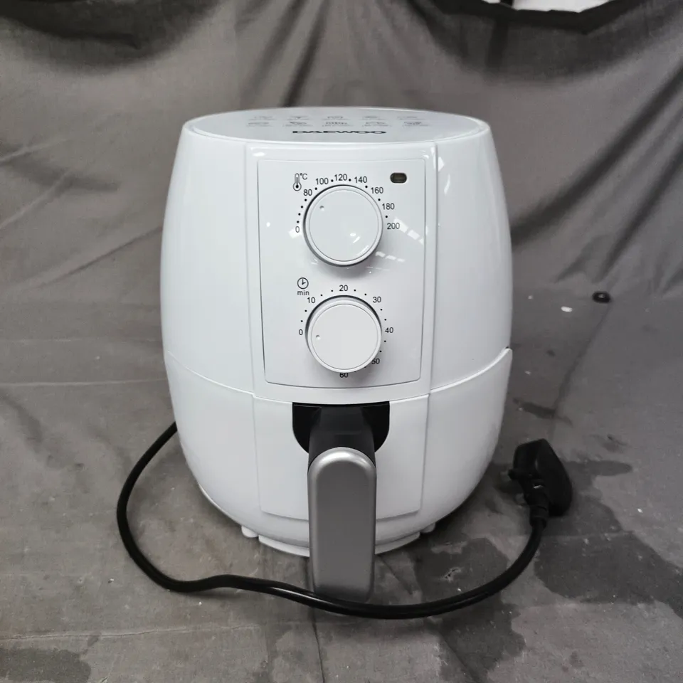 DAEWOO 2.5 L COMPACT AIR FRYER 