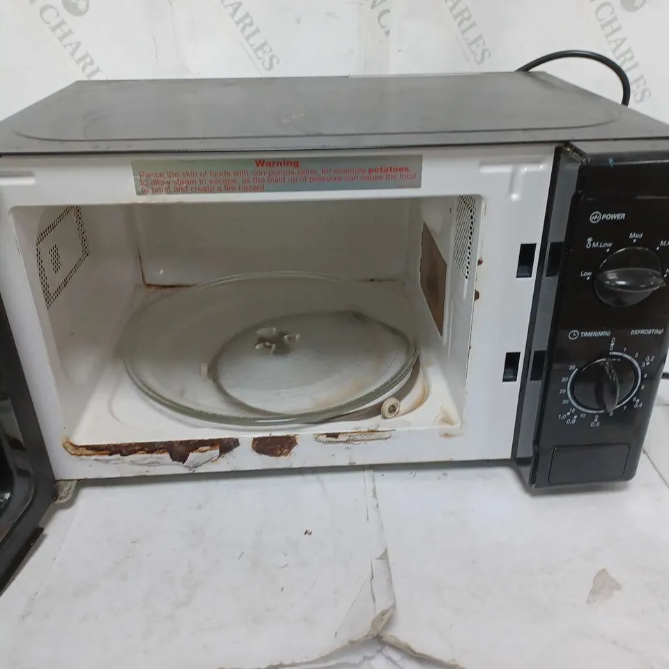 BOXED MORPHY RICHARDS CONVECTION MINI OVEN WITH ROTISSERIE 