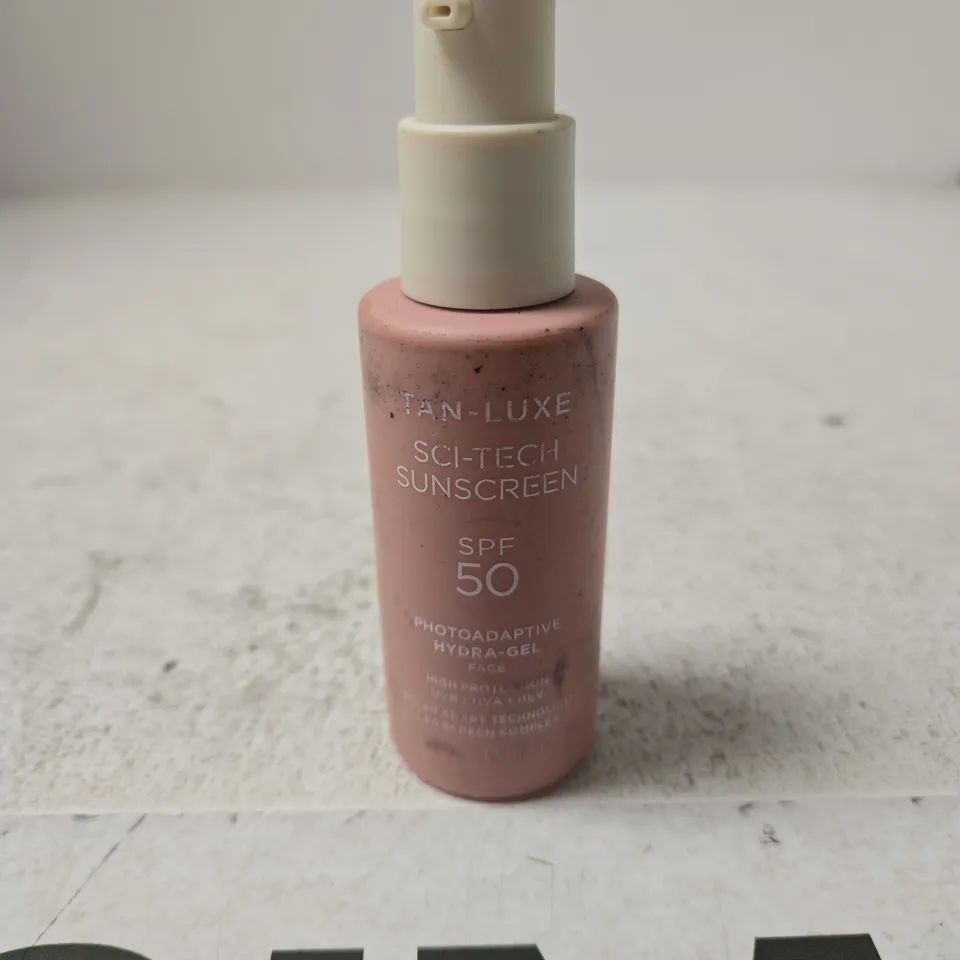 TAN-LUXE SCI-TECH SUNSCREEN SPF 50 – PHOTOADAPTIVE HYDRA-GEL (FACE)