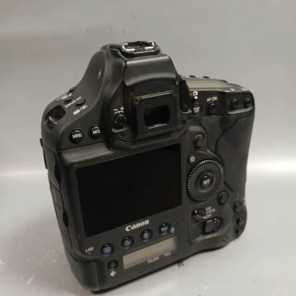 BOXED CANON EOS-1D MARK II CAMERA 