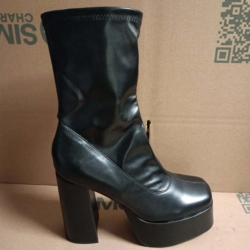 BOXED KOI DELANO MEN'S BLACK PLATFORM HEELED BOOTS – UK9