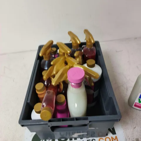 TOTE OF APPROXIMATELY 15 ASSORTED LIQUIDS TO INCLUDE: ECO VER FABRIC SOFTENER 