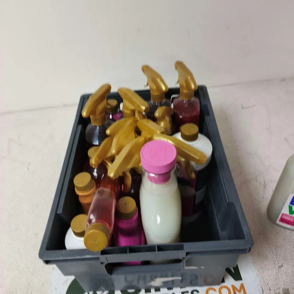 TOTE OF APPROXIMATELY 15 ASSORTED LIQUIDS TO INCLUDE: ECO VER FABRIC SOFTENER