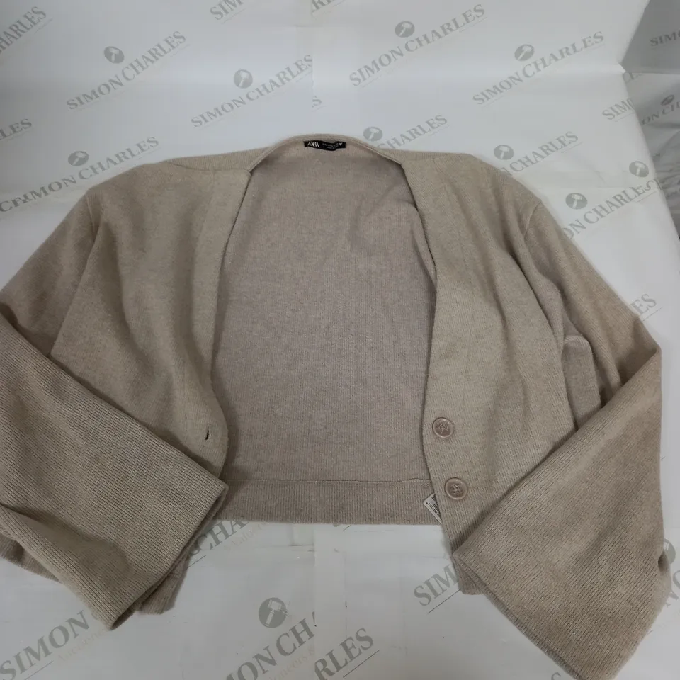 ZARA CROPPED JACKET IN BEIGE - EUR L
