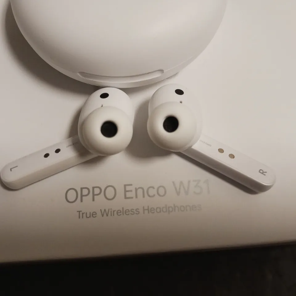 BOXED OPPO ENCO W31 TRUE WIRELESS HEADPHONES