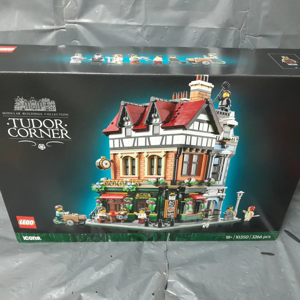 BOXED LEGO MODULAR BUILDINGS COLLECTION TUDOR CORNER - 10350