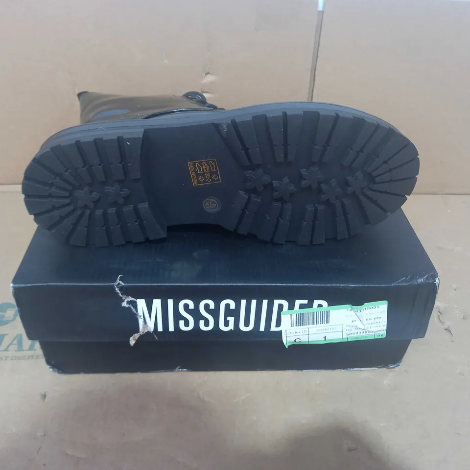 BOXED PAIR OF MISSGUIDED LACE UP BOOTS IN BLACK UK SIZE 7