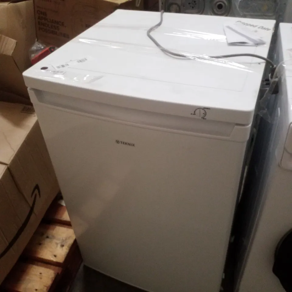 TEKNIX LBF085H FREESTANDING UNDERCOUNTER FREEZER - 55CM WIDTH - 90L