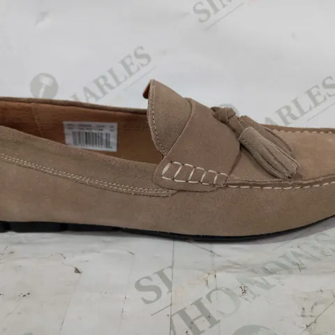 BOXED PAIR OF FRENCH CONNECTION SUEDE SHOES IN SAND COLOUR UK SIZE 9